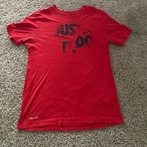 Men’s Nike Dry Fit T Shirt - Medium